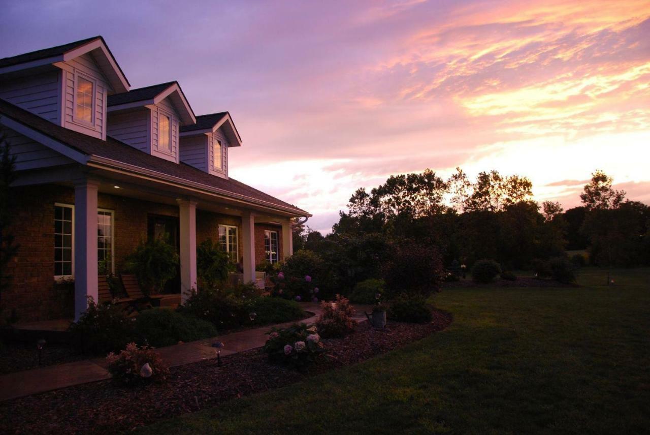 Wenzler'S Landing B&B Wheatley Exterior photo